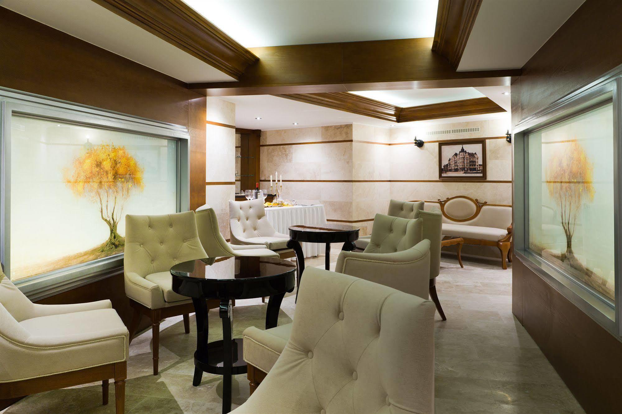 Hotel Central Nyíregyháza Εξωτερικό φωτογραφία