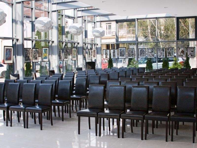 Hotel Central Nyíregyháza Ανέσεις φωτογραφία